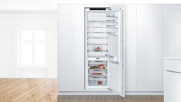 Bosch Einbau-Kühlautomat KIF82PFE0